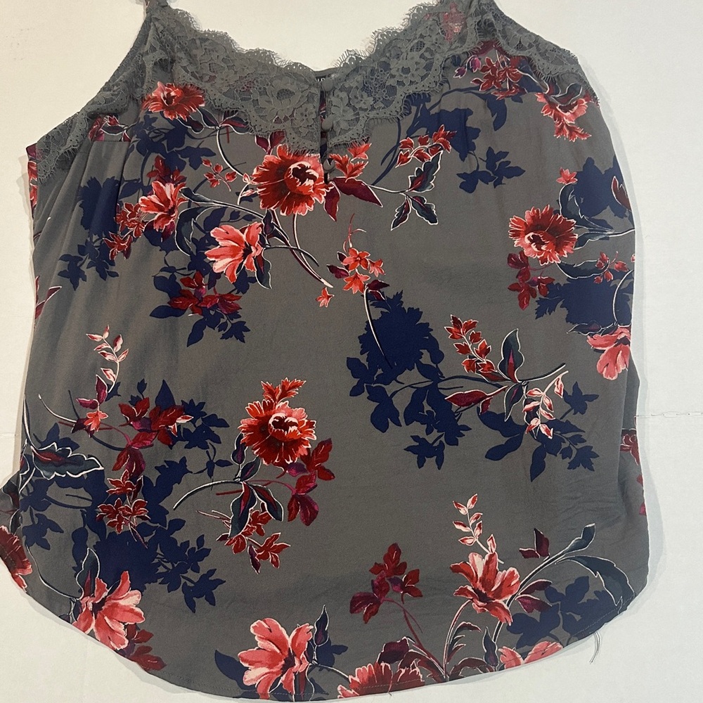 TORRID WOMEN FLORAL TANK TOP SIZE 1X WITH ADJUSTABLE STRAPS